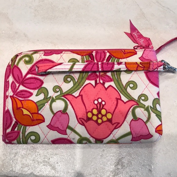 Vera Bradley Wristlet - Picture 2 of 4